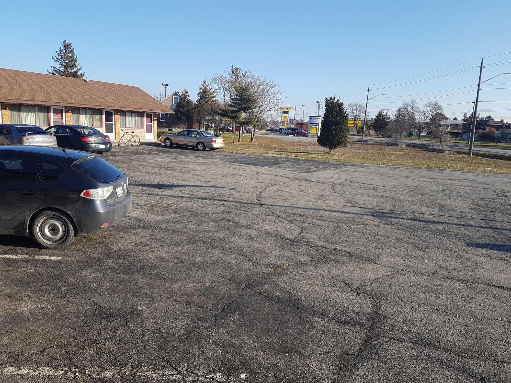 Capri Motel Port Colborne Extérieur photo