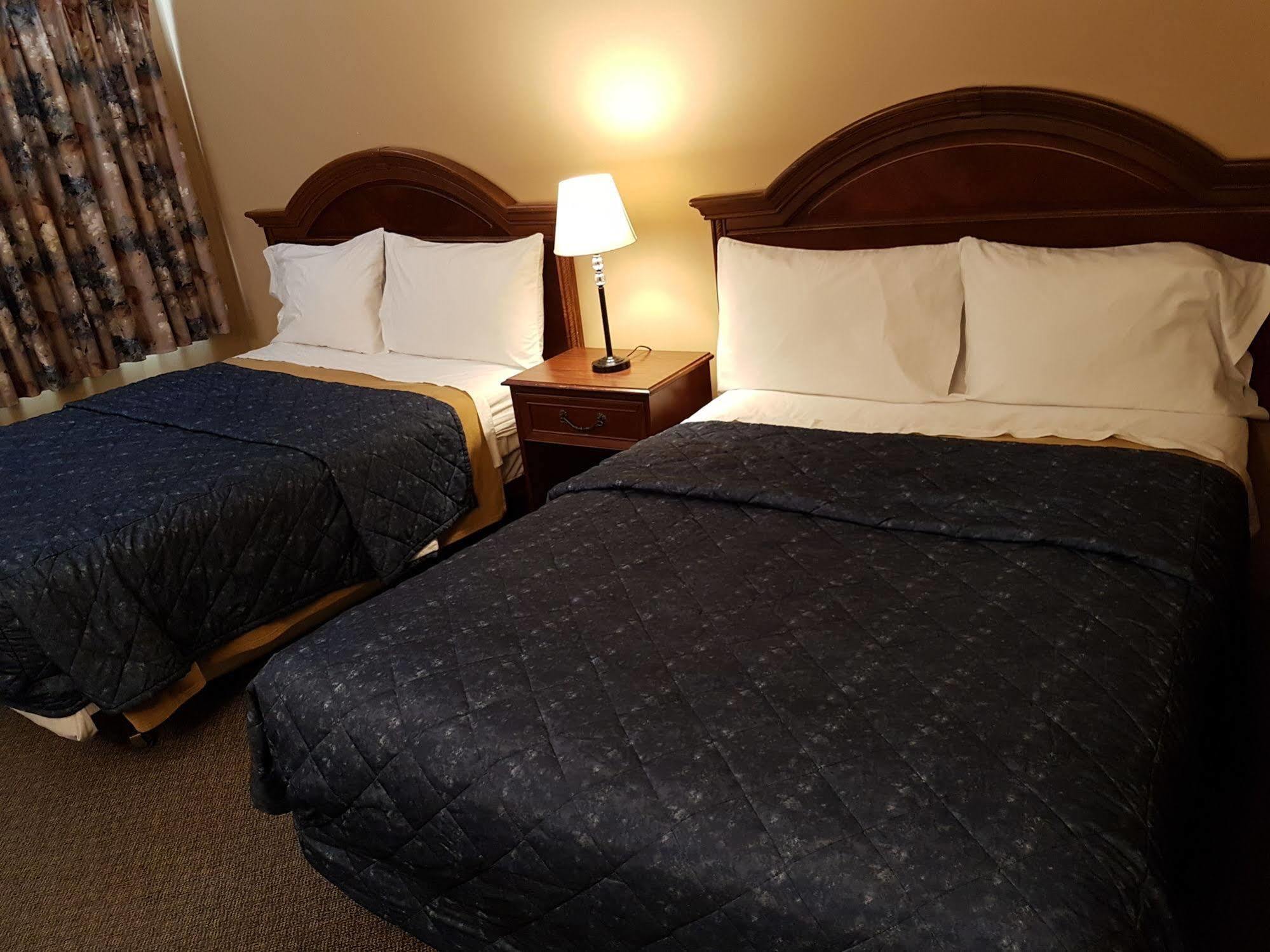 Capri Motel Port Colborne Extérieur photo